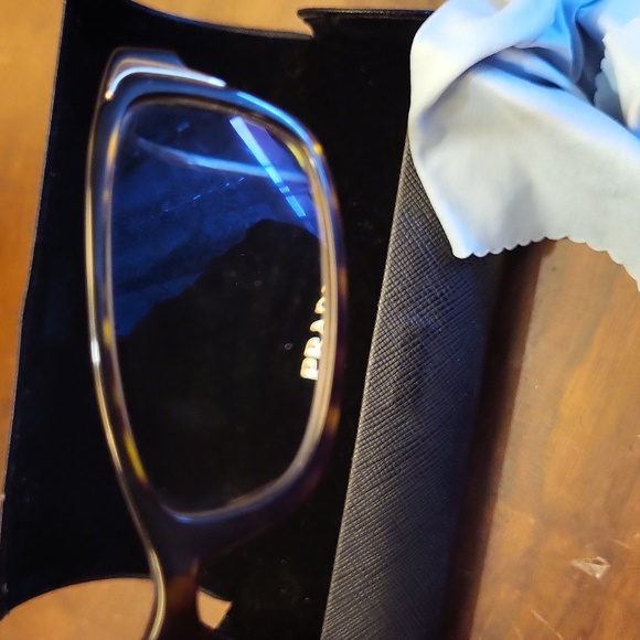 Prada Tortiose Shell Glass with Case - Picture 5 of 11